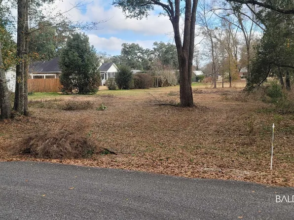 405 W Satsuma Ave, Foley, AL 36535