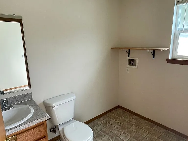 1449 NW Falls Creek Loop — Photo 3