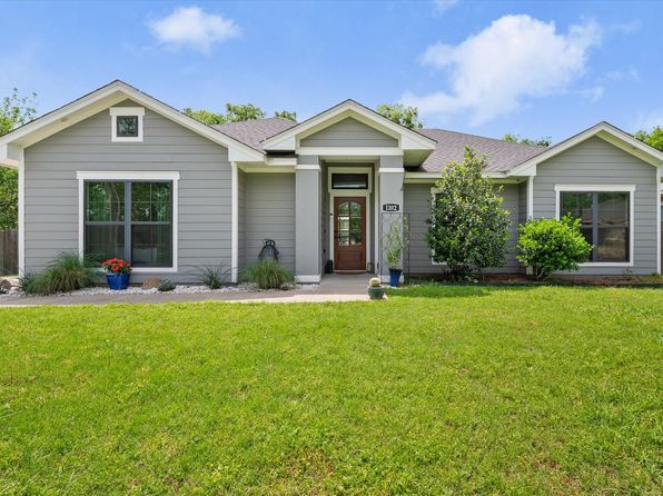 1102 S 29th St, Corsicana, TX 75110