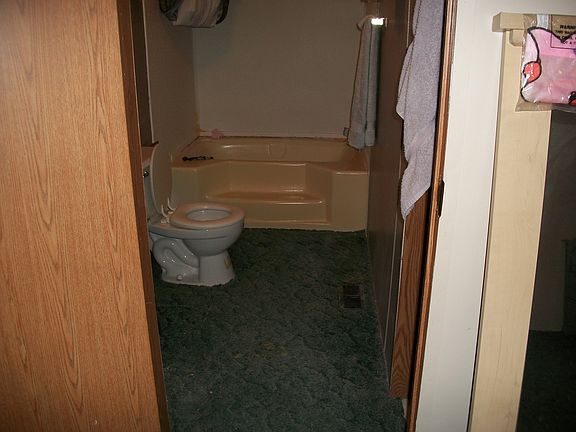 3rd image of 170-0 Lindsey Cir