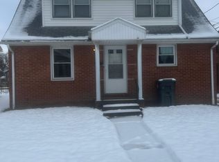 128 Floral Ave NW FLOOR 1, Canton, OH 44708