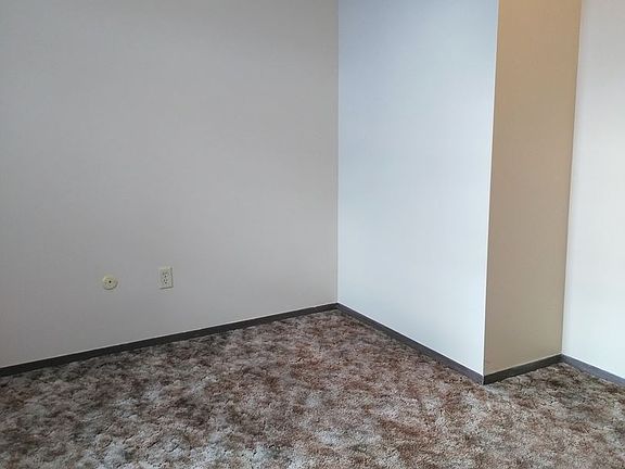 5th image of 132 Greene St APT B