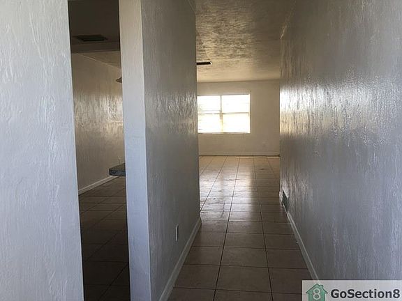 4th image of 421 Silver Beach Ave APT 17
