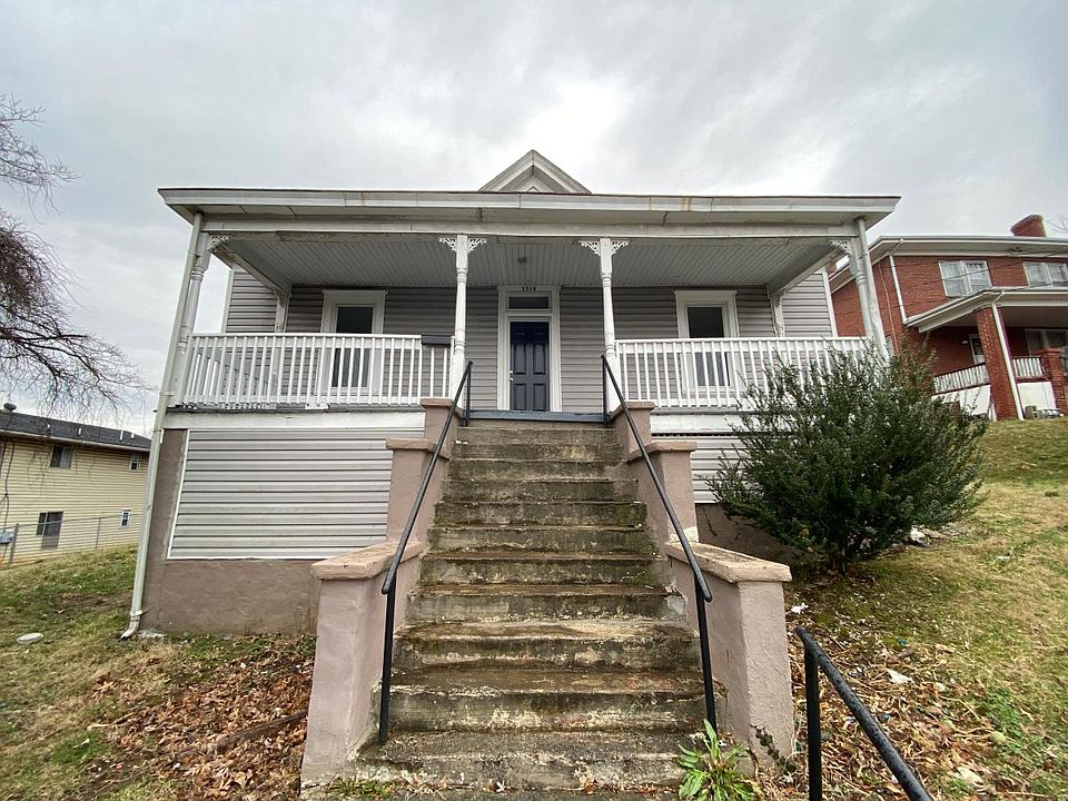 1st image of 1318 Moorman Ave NW