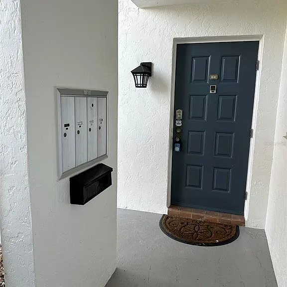 1641 Southwood St #1641 — Photo 4