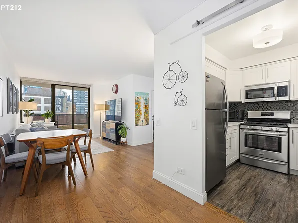 311 East 38th Street 12B image 2 of 9