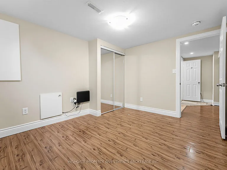 36 Reigate Ave #BASEMENT — Photo 18