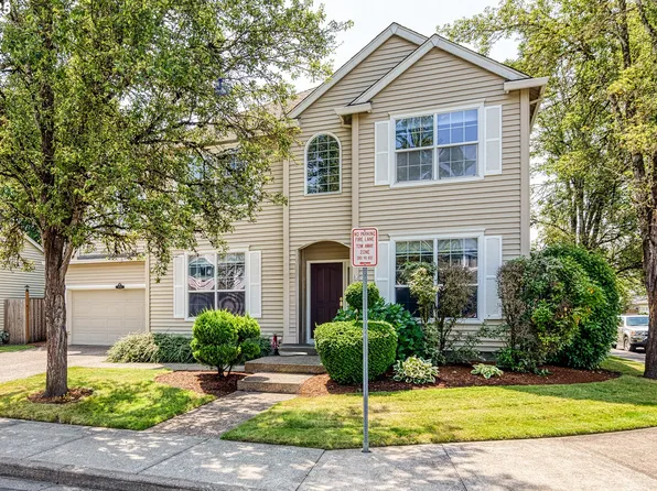 9008 SW Ashford St, Tigard, OR 97224