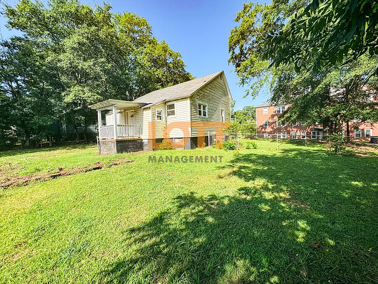 1 Pelzer St — Photo 16