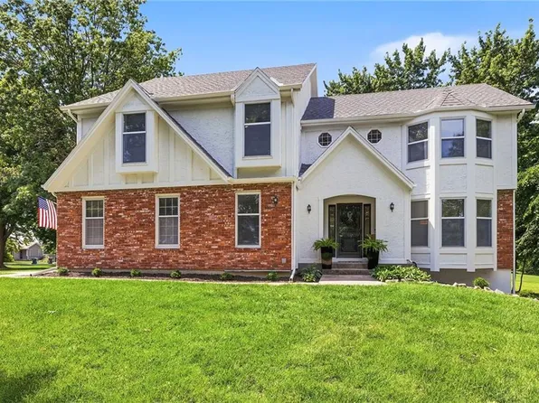 16720 Grandview St, Overland Park, KS 66085