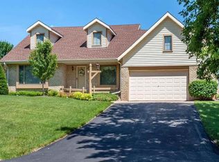 N6889 Woodfield Ln, Lake Mills, WI 53551