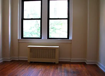 Rented by Siderow Residential Group