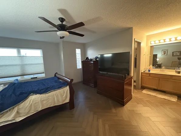 3824 Ladera Dr NW, Albuquerque, NM 87120