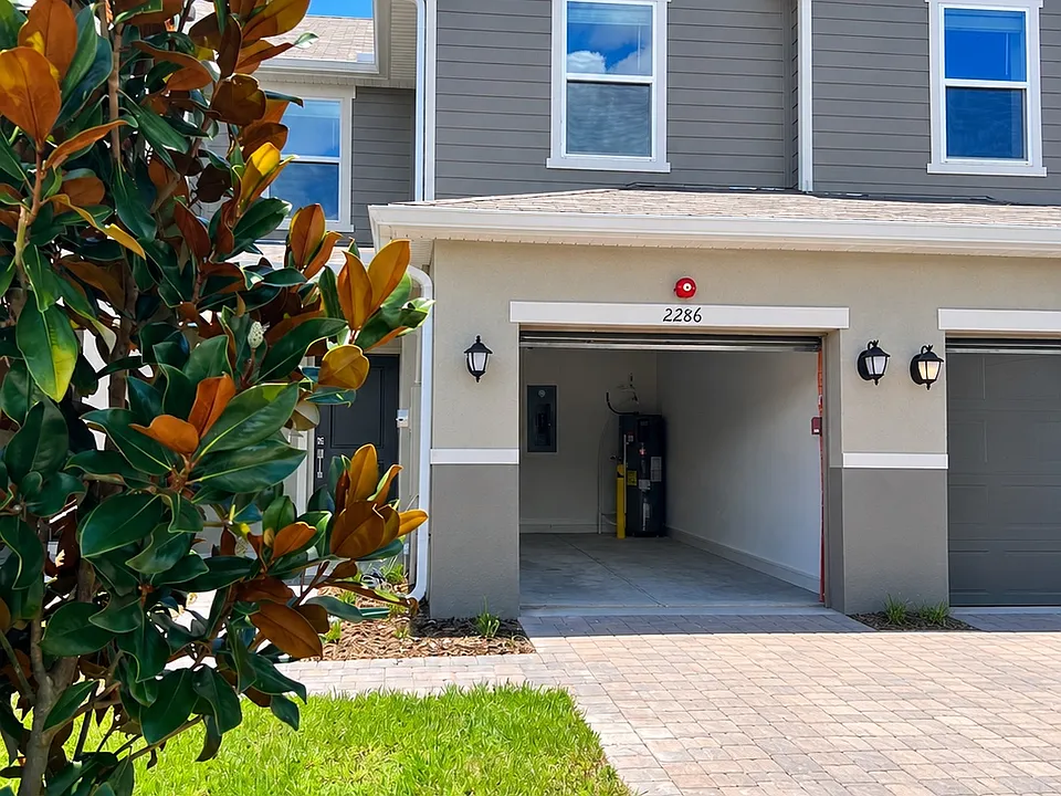 2286 Carrabelle Way
