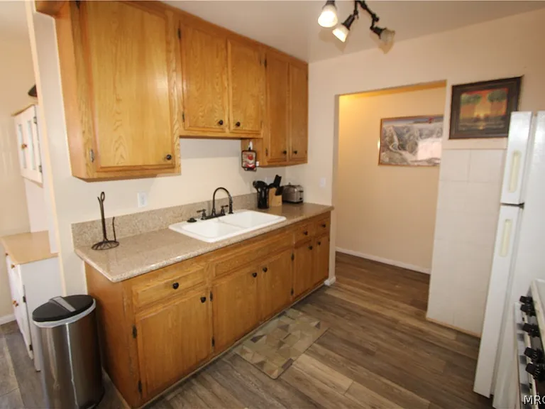 774 Summit Blvd #A — Photo 10