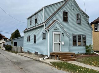 1114 Walton Ave, Racine, WI 53402