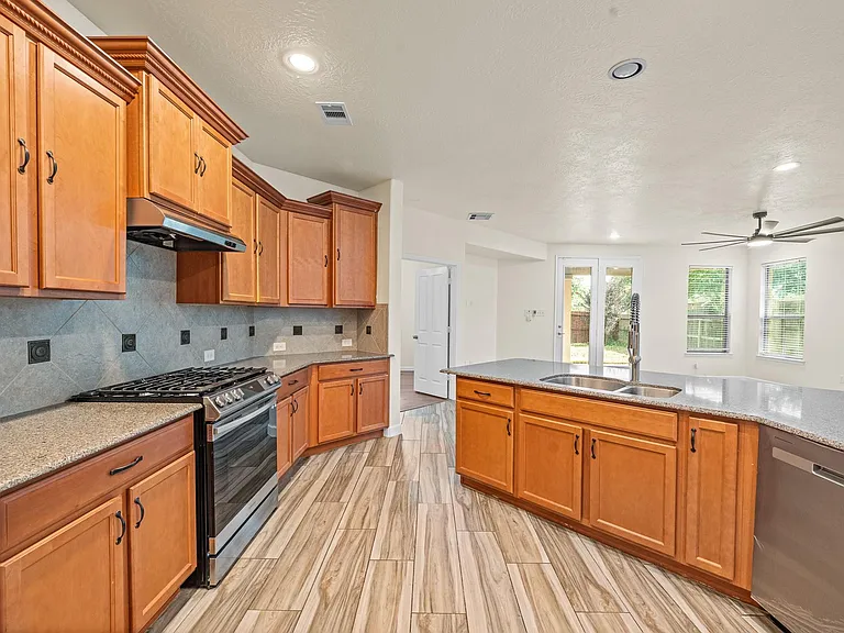 15623 Harris Canyon Ln — Photo 16