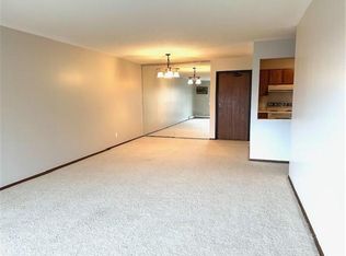 1903 Silver Bell Rd, Saint Paul, MN 55122