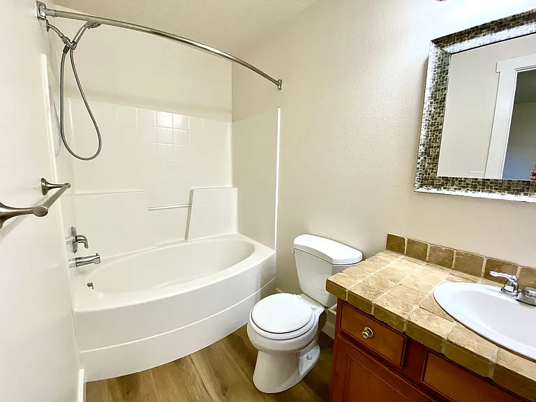 1014 N Manship Ave — Photo 23