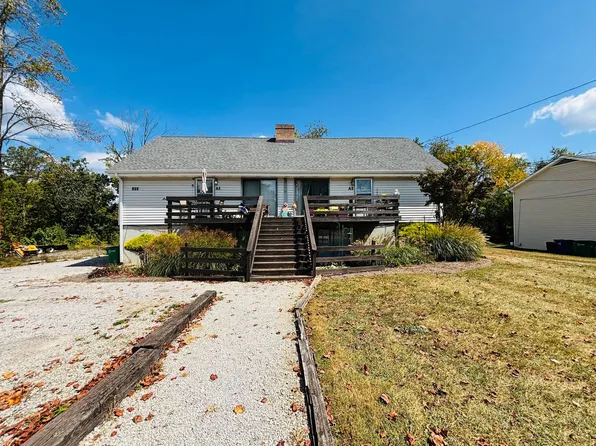 525 Rainbow St NE, Christiansburg, VA 24073