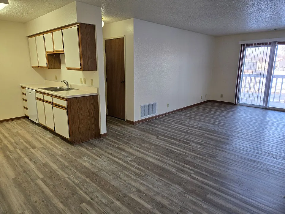 Pine Tree Apartments