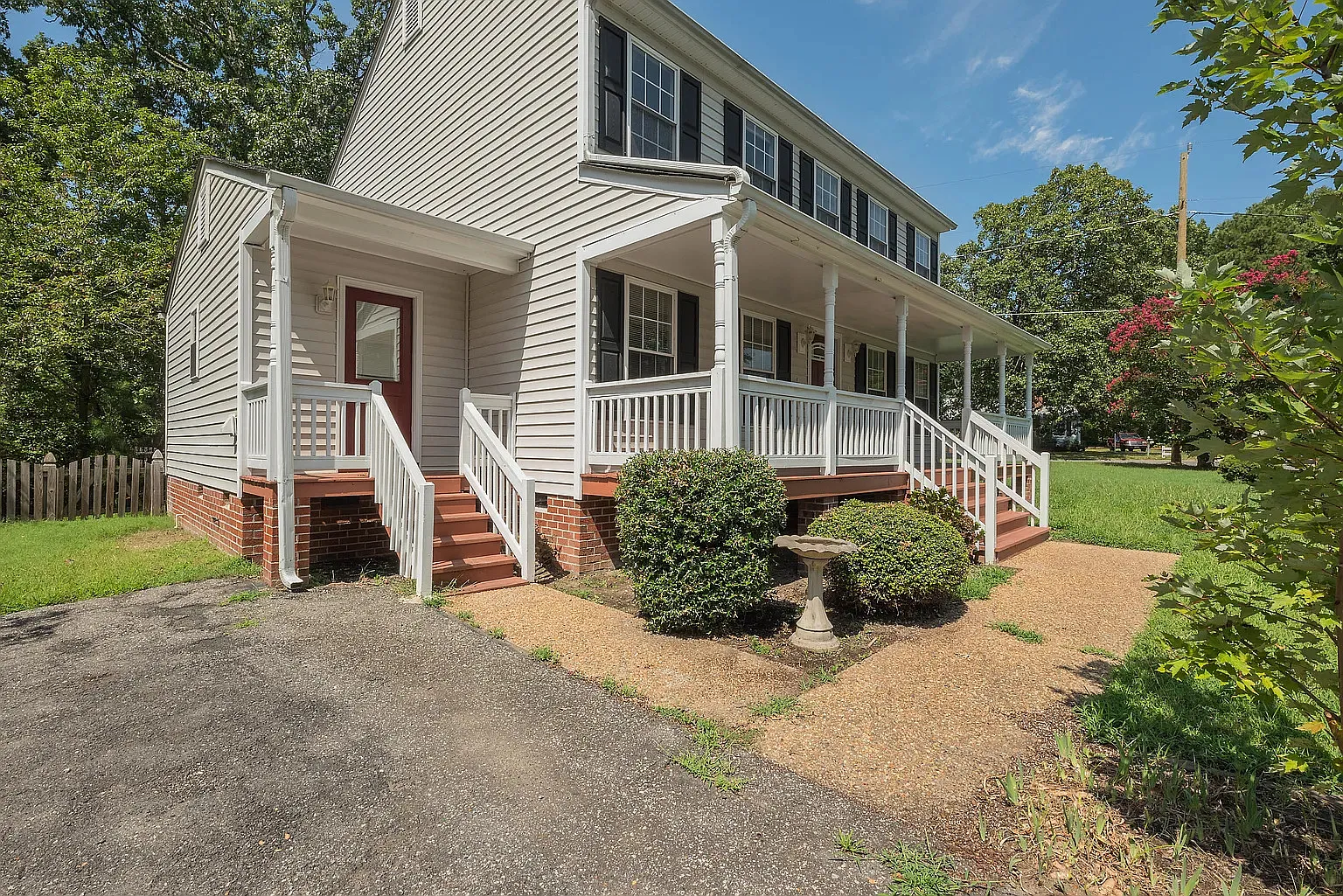 3 bed, 1912 sqft, $2,650 — Photo 2