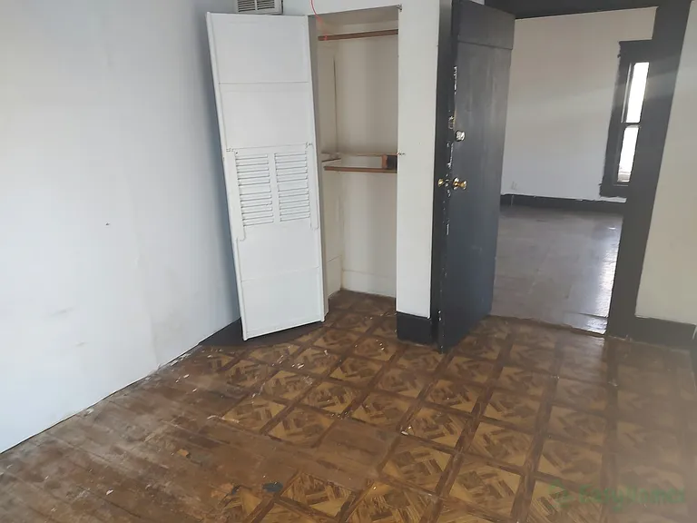 604 W C Ave — Photo 6