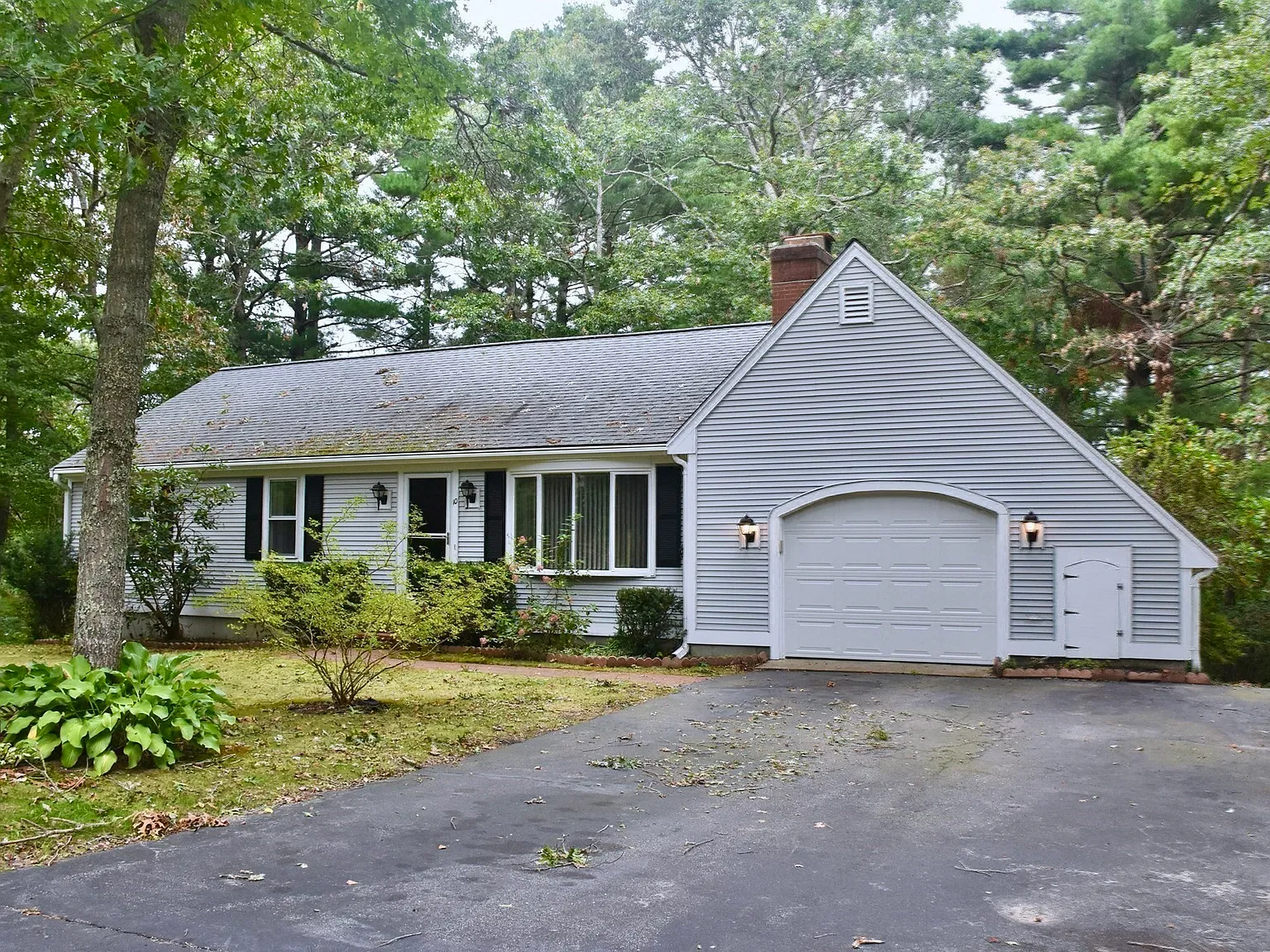 3 bed, 2.0 bath, 1118 sqft, $3,300 — Photo 1