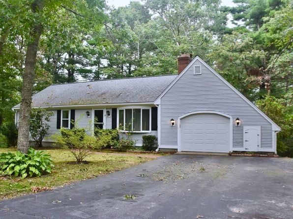 10 Rolling Oaks Dr