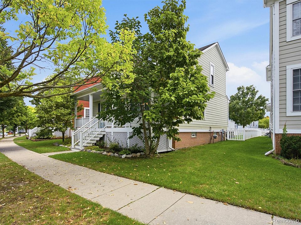 43137 Emerson Way, photo 3