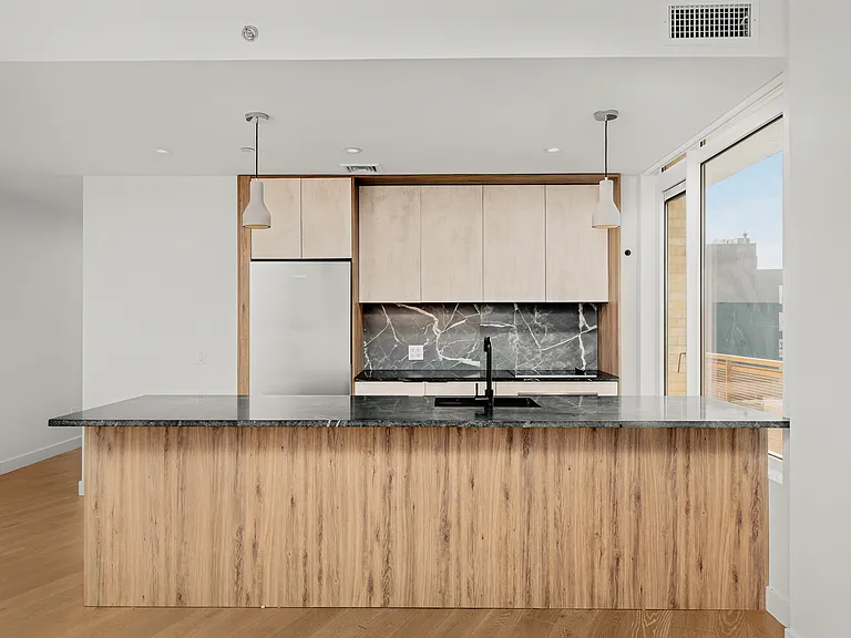 828 Metropolitan Ave #3Q — Photo 5