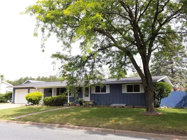 715 21st Avenue E, Menomonie, WI 54751