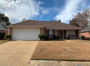 586 Acorn Ln, Brandon, MS 39047