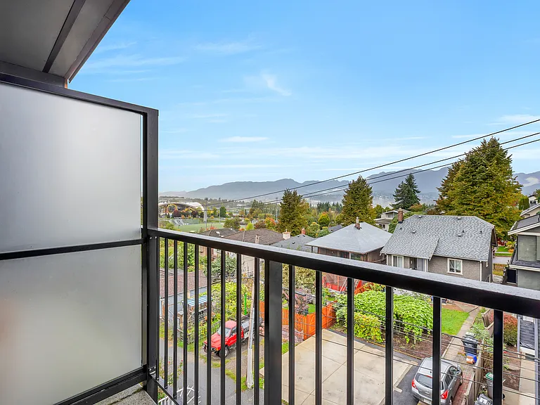 3455 Hastings St E — Photo 46