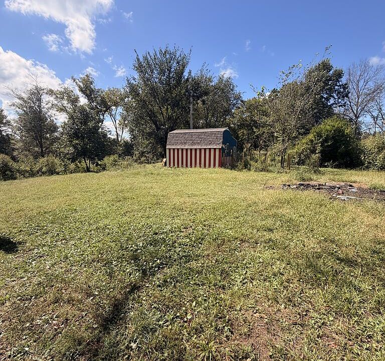 1st image of 19201 Hopalong Trl