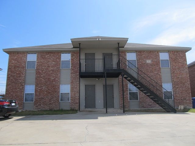 1st image of 1505 Benttree Dr