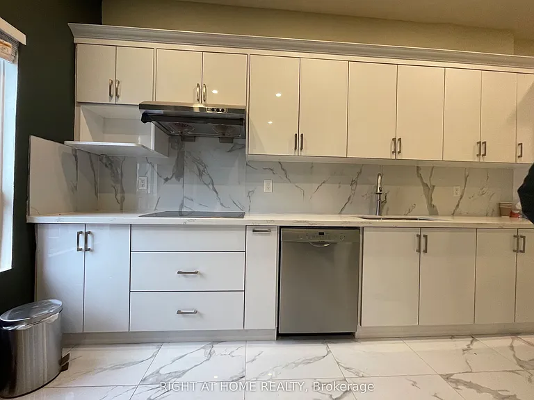 404 Spadina Ave #3 — Photo 8