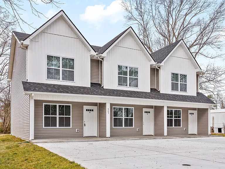 905 Center Rd #A — Photo 2