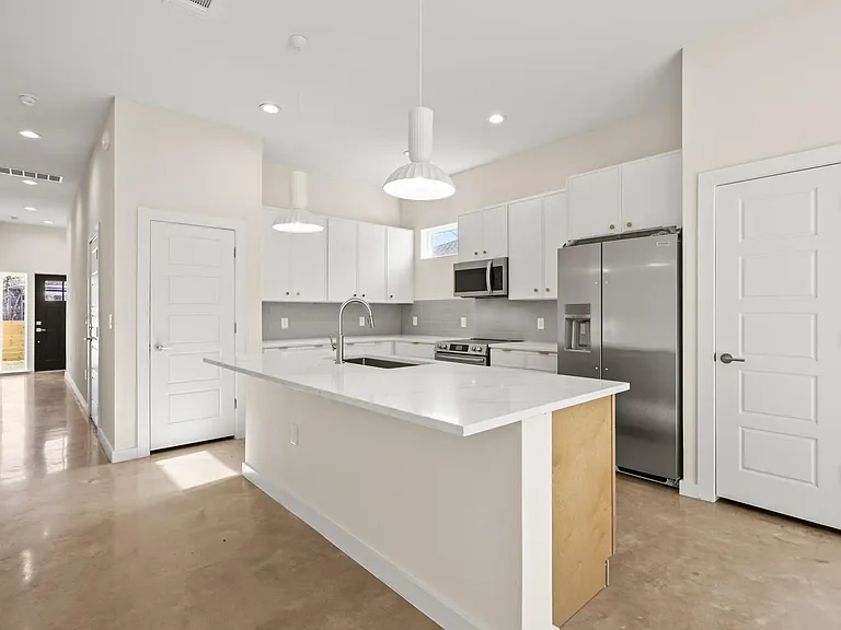 4801 Sara Dr #B — Photo 23