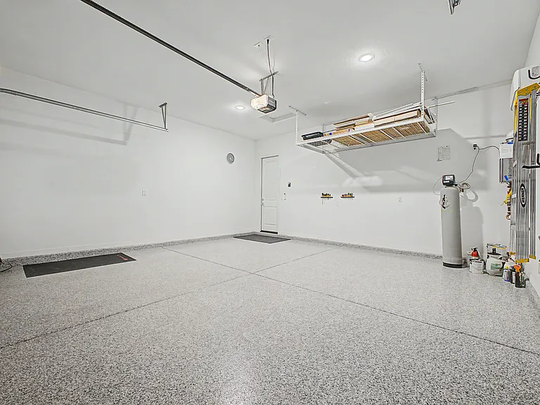 10112 E Trent Ave — Photo 31