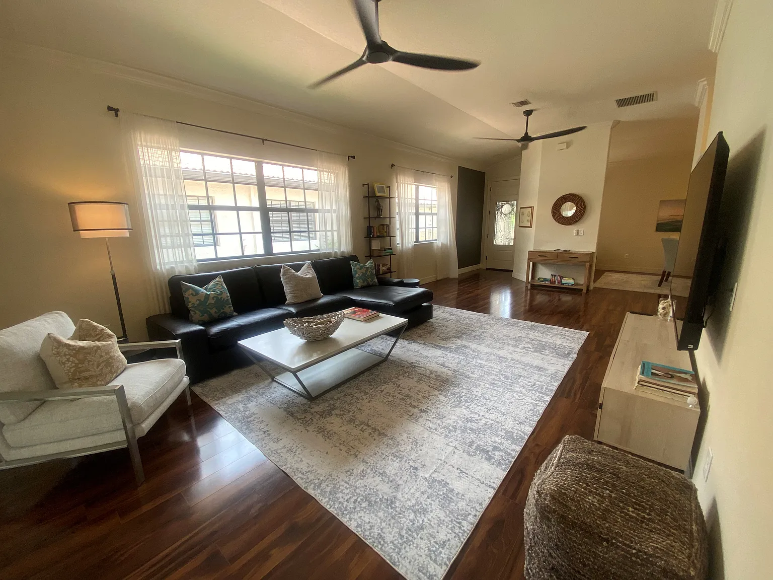 2 bed, 1540 sqft, $2,985 — Photo 4