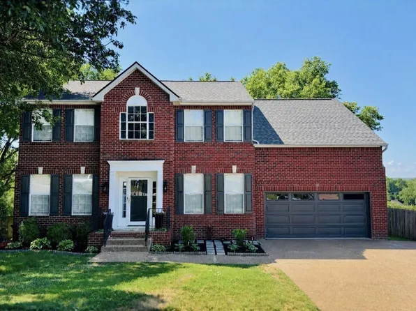 149 Grove Ln S, Hendersonville, TN 37075
