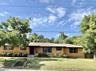 2403 Panhandle St, Denton, TX 76201