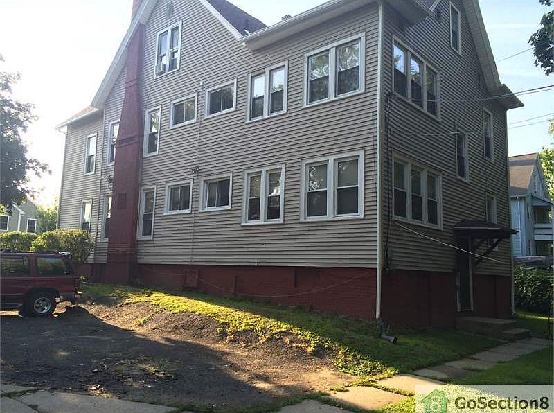 2nd image of 121 Northampton Ave #2
