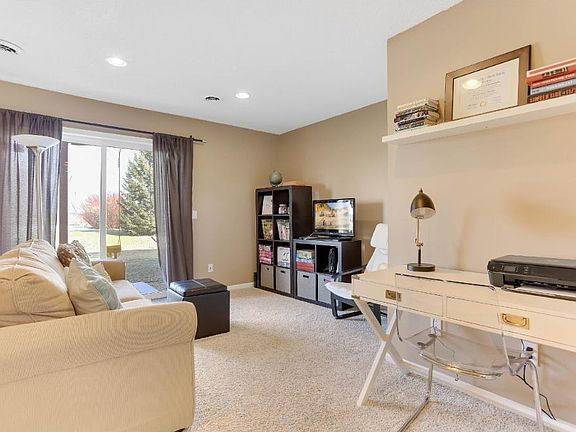 4th image of 2059 Brittany Ct