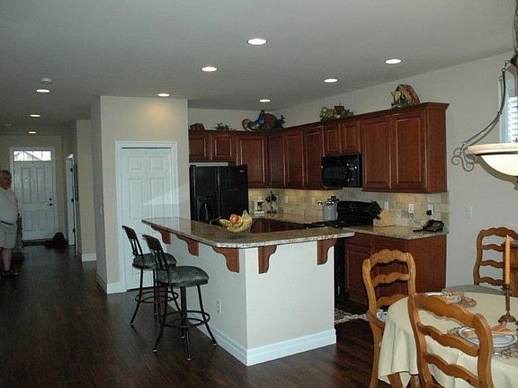 From the granite countertops to the travertine backsplashes, this kitchen will not disappoint. 36 in