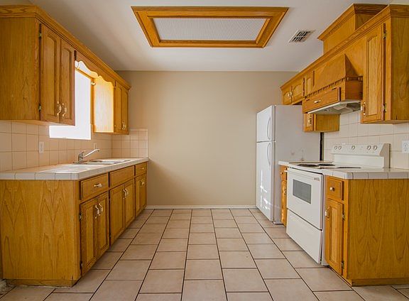 4th image of 1717 W Portales Dr APT 2