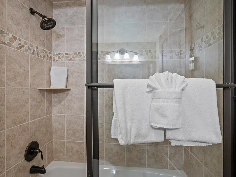 Bathroom 2 - Tub/Shower Combo