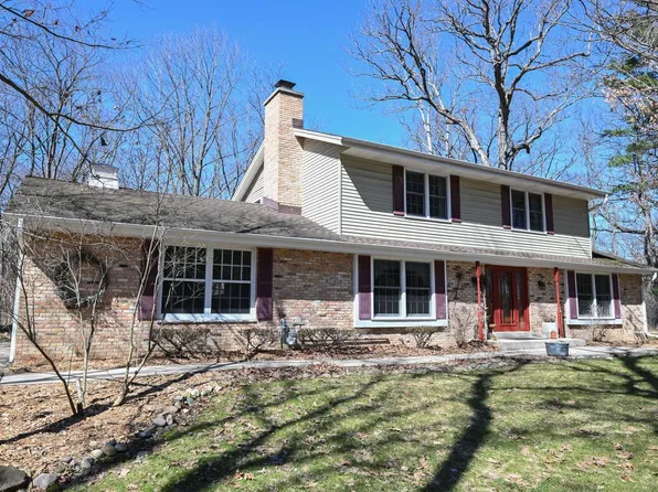 W331S4025 Connemara DRIVE, Dousman, WI 53118