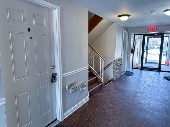 3rd image of 11830 S Komensky Ave #1D